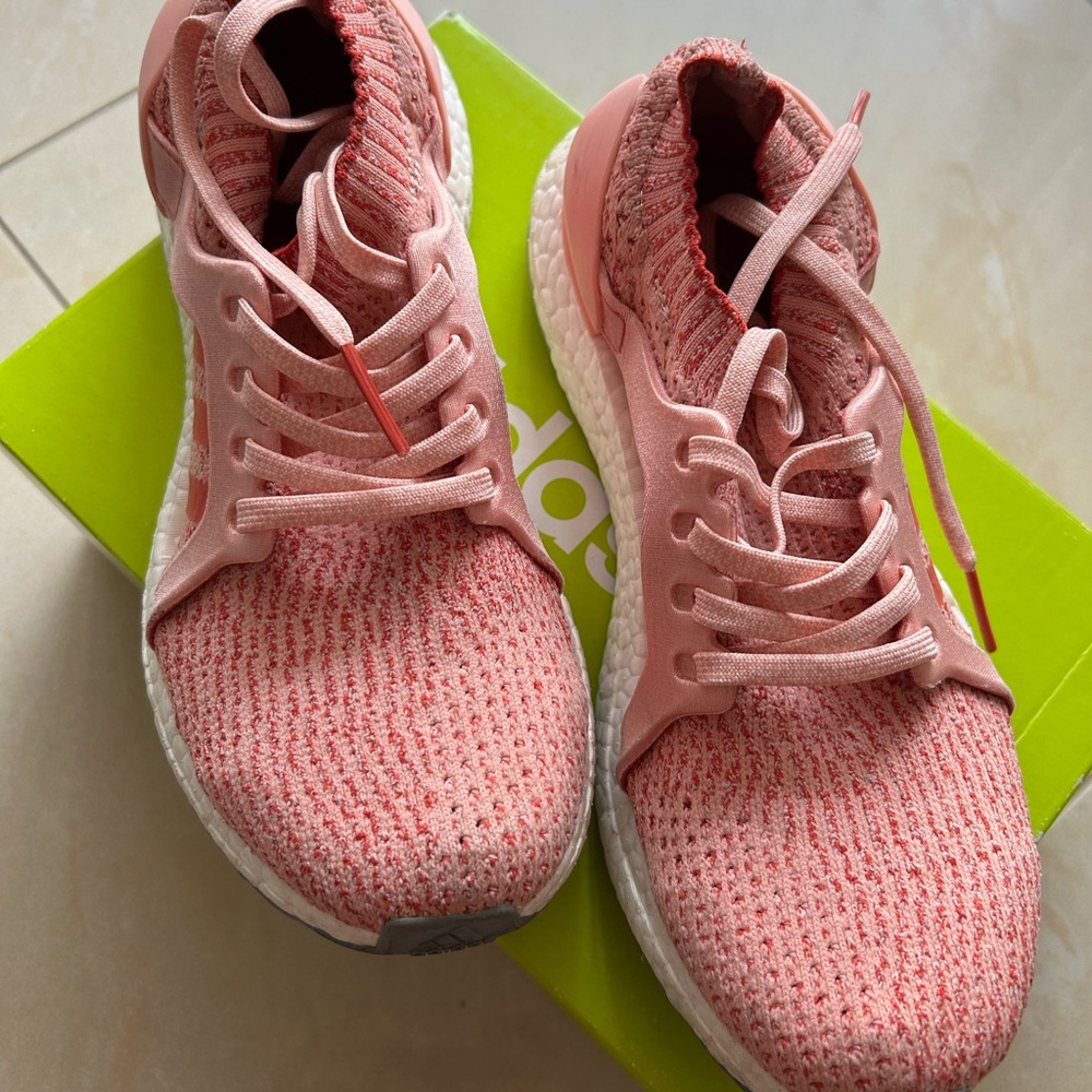 Adidas Neo ladies sneakers 6.5